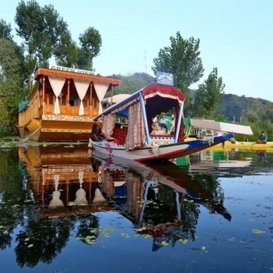 Green View Group Of Houseboats Hotel Srinagar  Exterior photo