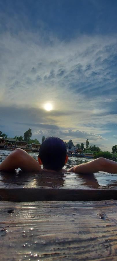 Green View Group Of Houseboats Hotel Srinagar  Room photo